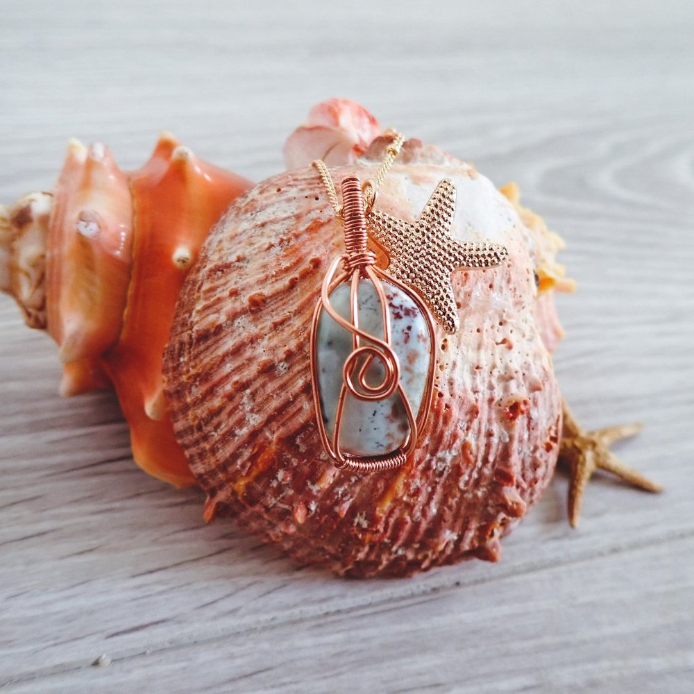 The Ocean In A Stone ( LARIMAR)